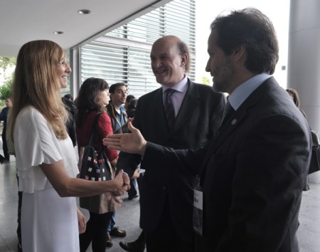 Me and the president of the Organizing Committee of the Congress welcoming the secretary of State Assistant to the Minister for Health, Fernando Leal da Costa Me and the president of the Organizing Committee of the Congress welcoming the secretary of State Assistant to the Minister for Health, Fernando Leal da Costa